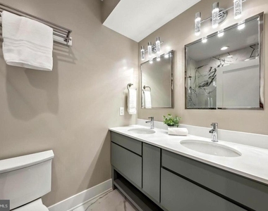1213 Holbrook Street Ne - Photo Thumbnail 17
