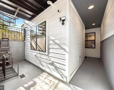 1213 Holbrook Street Ne - Photo Thumbnail 21