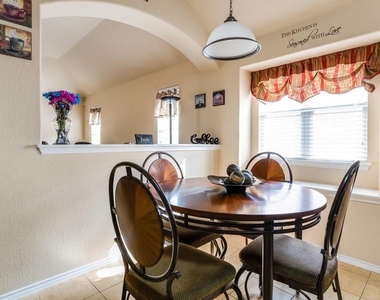 1261 Rainbow Parke Dr - Photo Thumbnail 12