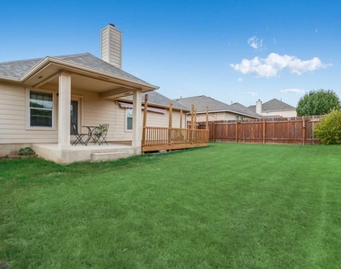 1261 Rainbow Parke Dr - Photo Thumbnail 1