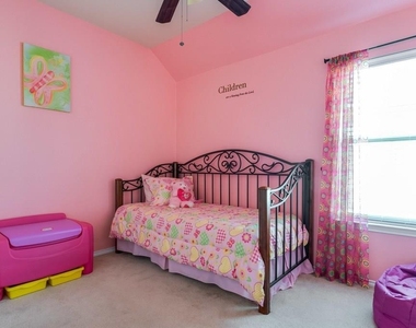 1261 Rainbow Parke Dr - Photo Thumbnail 14