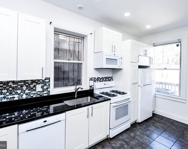 104 R St #a Ne - Photo Thumbnail 14