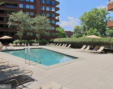 2555 Pennsylvania Avenue Nw - Photo Thumbnail 29