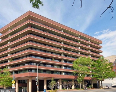 2555 Pennsylvania Avenue Nw - Photo Thumbnail 24