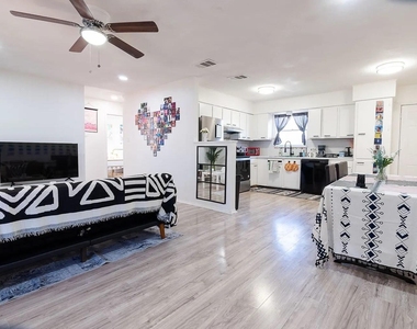 3006 Matador Dr - Photo Thumbnail 2