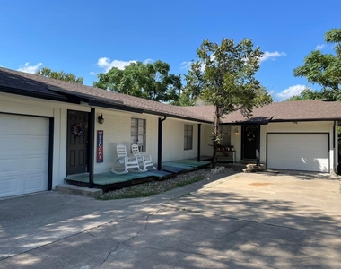 3006 Matador Dr - Photo Thumbnail 11