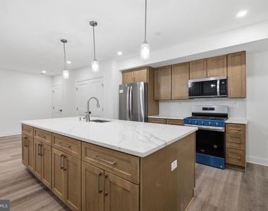 2404 North Capitol Street Nw - Photo Thumbnail 1