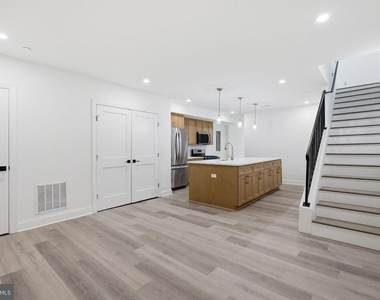 2404 North Capitol Street Nw - Photo Thumbnail 11