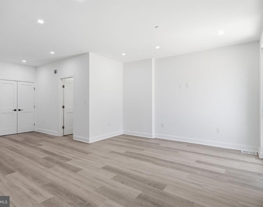 2404 North Capitol Street Nw - Photo Thumbnail 12