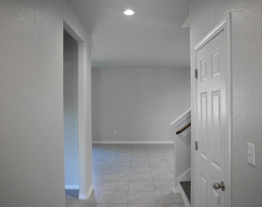 341 Mary Max Cir Cir - Photo Thumbnail 15