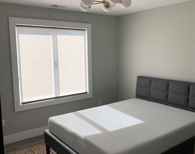 808 Elliott Ave - Photo Thumbnail 17