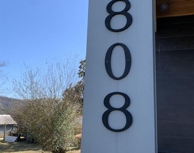 808 Elliott Ave - Photo Thumbnail 25