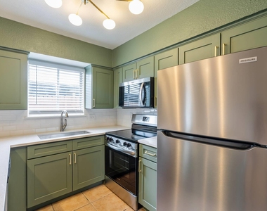 5802 Belmoor Dr - Photo Thumbnail 15