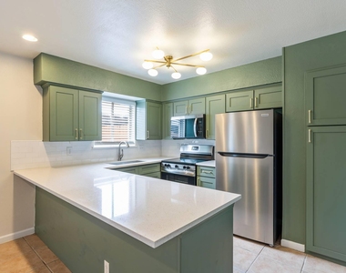 5802 Belmoor Dr - Photo Thumbnail 14