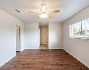 5802 Belmoor Dr - Photo Thumbnail 24