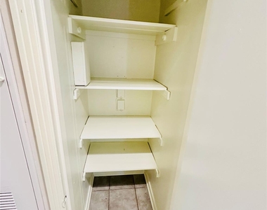 6810 Deatonhill Dr - Photo Thumbnail 13