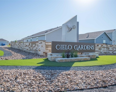 309 Marty Allen Loop - Photo Thumbnail 28