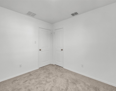 309 Marty Allen Loop - Photo Thumbnail 9
