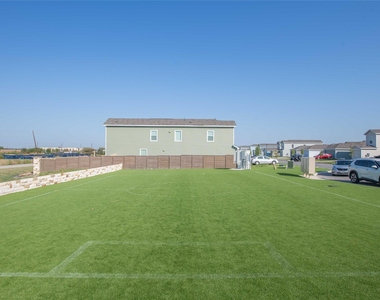 309 Marty Allen Loop - Photo Thumbnail 19