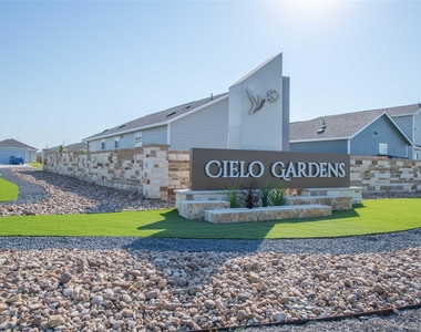 309 Marty Allen Loop - Photo Thumbnail 27