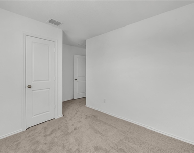 309 Marty Allen Loop - Photo Thumbnail 11