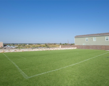 309 Marty Allen Loop - Photo Thumbnail 18