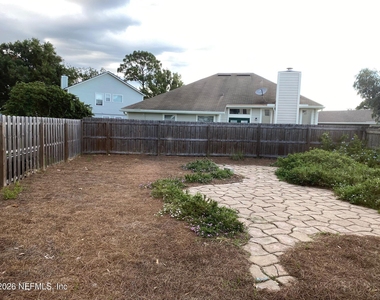 12323 Silent Brook Trail N - Photo Thumbnail 26