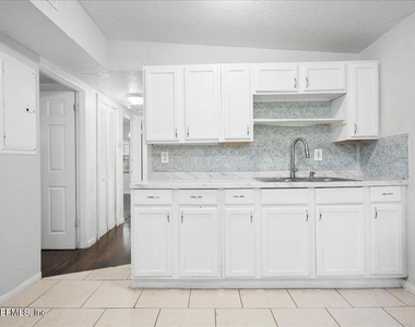 6601 Cleveland Road - Photo Thumbnail 12
