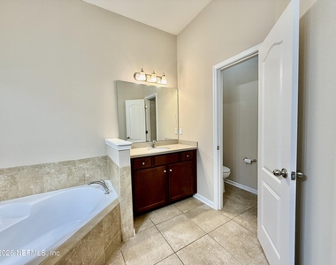 112 Morayshire Court - Photo Thumbnail 40