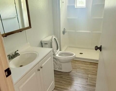 7840 Old Middleburg Road S - Photo Thumbnail 8