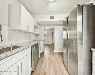 3078 W 15th Street - Photo Thumbnail 9