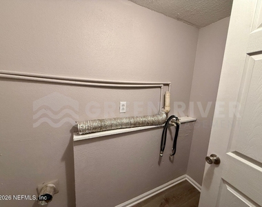 3078 W 15th Street - Photo Thumbnail 19