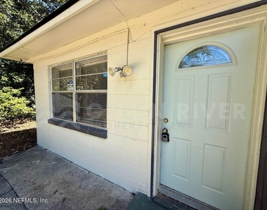 3078 W 15th Street - Photo Thumbnail 4
