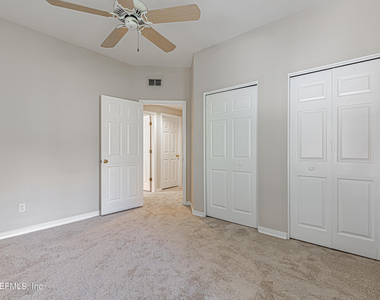 2099 Winterbourne Drive W - Photo Thumbnail 55