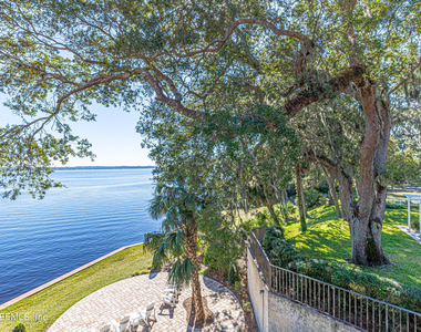 2099 Winterbourne Drive W - Photo Thumbnail 61