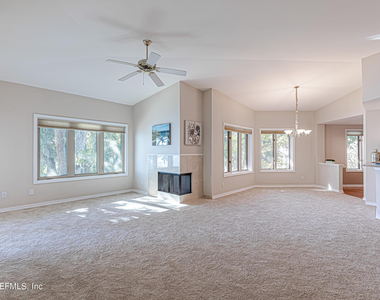 2099 Winterbourne Drive W - Photo Thumbnail 1