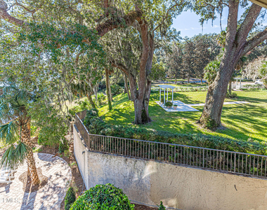 2099 Winterbourne Drive W - Photo Thumbnail 62