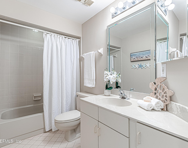 2099 Winterbourne Drive W - Photo Thumbnail 56