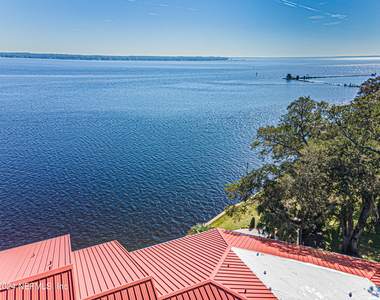 2099 Winterbourne Drive W - Photo Thumbnail 71
