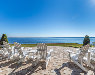 2099 Winterbourne Drive W - Photo Thumbnail 68