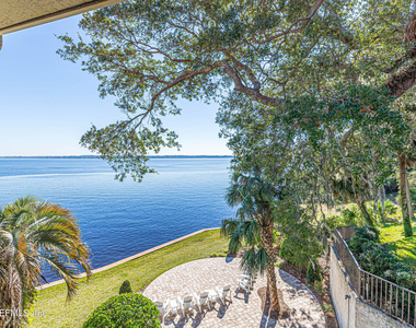 2099 Winterbourne Drive W - Photo Thumbnail 60