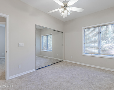 2099 Winterbourne Drive W - Photo Thumbnail 58