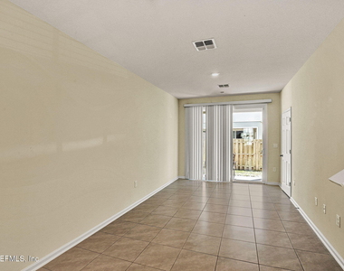 197 Whispering Brook Drive - Photo Thumbnail 6