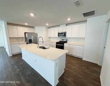 462 Ardila Circle - Photo Thumbnail 4