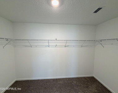 462 Ardila Circle - Photo Thumbnail 9