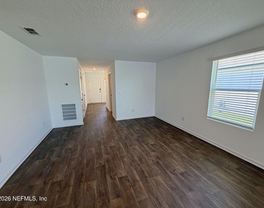 462 Ardila Circle - Photo Thumbnail 3