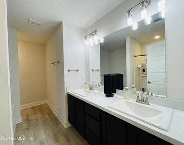 7865 Wyoming Street - Photo Thumbnail 25