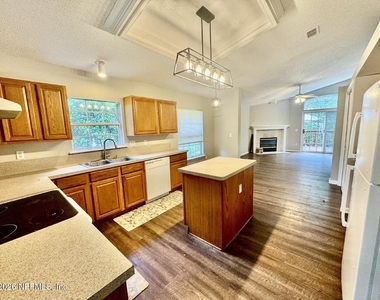 12295 Sumter Square Drive E - Photo Thumbnail 2