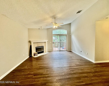 12295 Sumter Square Drive E - Photo Thumbnail 4