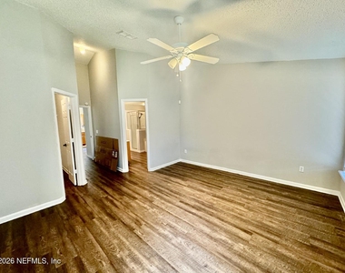 12295 Sumter Square Drive E - Photo Thumbnail 8